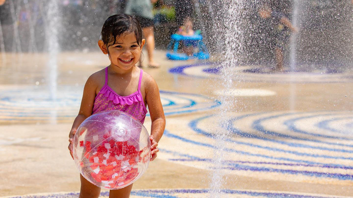 12 splash pads in the San Antonio area that are free