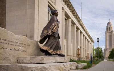 5 Women Health Care Heroes Who Inspire Us